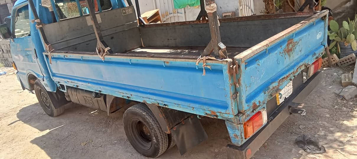 سلام عليكم كيه بنكو البيع موديل ٩٣ سياره بحاله جيده مكينه وكير خير من الله لا تنقيص ولا تبخير سياره ترايهه وين ميعجبك كرهبائيات شغاله تخم تاير نضيف يرادلهه تلحيضات بصيطه كسل بي صوت بل نمره  ثالث فقط  شواصيهه نضيفه سنويه صاقطه صارلهه ٣ اشهر  رايدهه ب ٤٠ وبيهه مجال الشراي تصل وتدلل ***********
