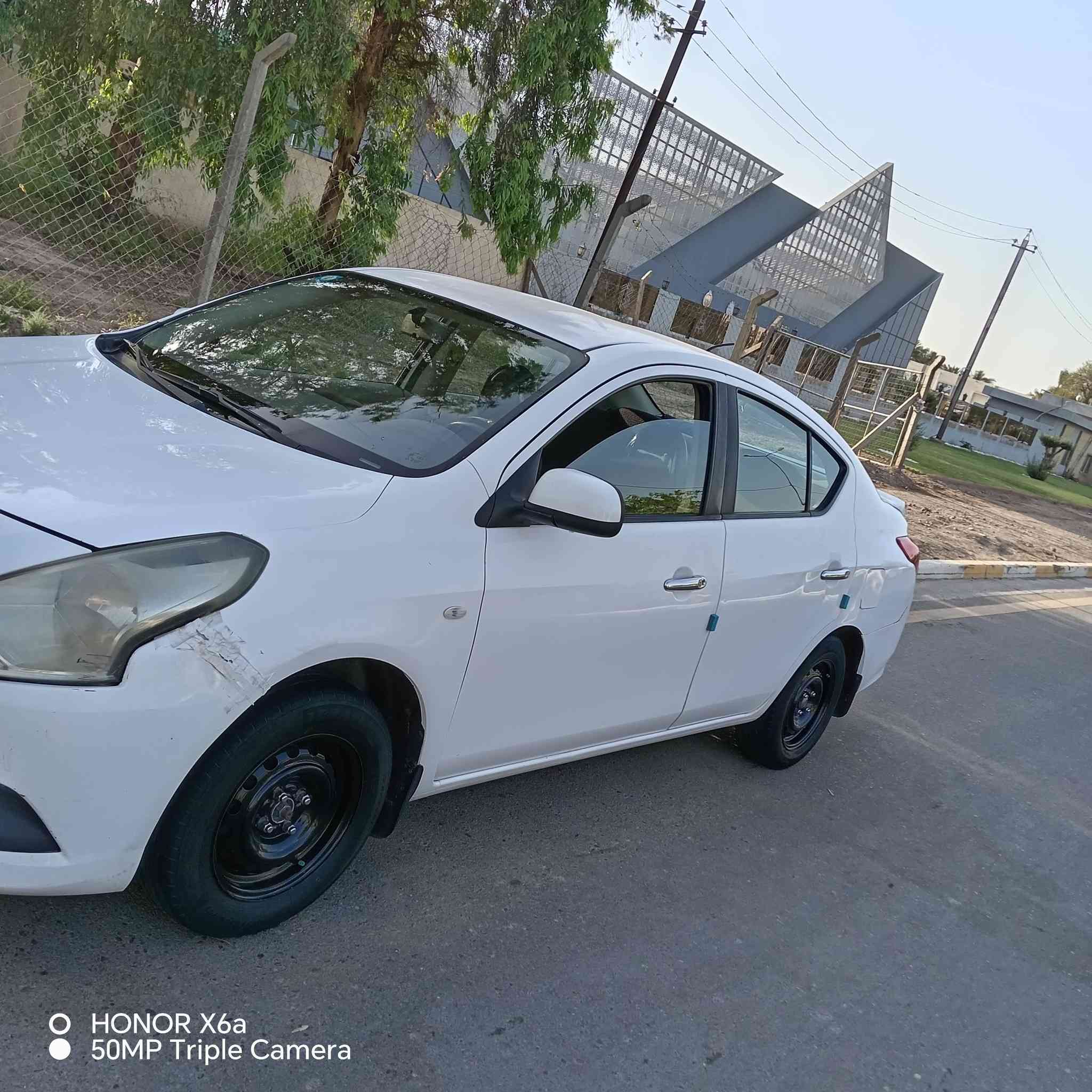 للبيع للبيع نيسان صني هندي   موديل ٢٠٢٠ بيضه ام البليته الزركه مدوشمه داخل كامله شاشه اندرويد.. نواقص السياره.. أولا مبدل مكينه تيدا بيها بارد اكثر من مكان بسيطات وبيها بارد بالتكمه الخلفيه ومرجعه.. نواقص السيارة يحتاجلها تخم تاير وطبلات ودسكات وتصفير فلنجات تبريد خير من الله انطيت كل نواقص السيارة امانه الله حرام واحد يغش الناس سنويه لسنه ٣٠ ساريه شهر التاسع.. السعر ٨٧ ورقه وبيها مجال بسيط للشراي مكان السيارة الكرخ  *********** واتساب
