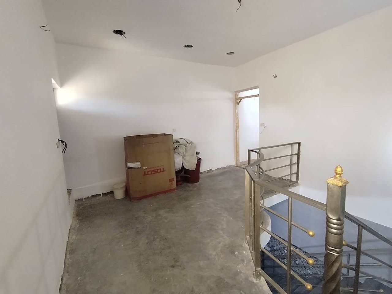 السلام عليكم 
مشتمل اللبيع بل راجديه قريب حسينيه مختار منطقه 7 نيسان زراعي سند 25 مساحه 104واجهه 4075نزال 20
بناء 2022 طرمه استقبال حولي خدمات غرفتين جوه مناسب مناسب 
الهاتف *********** ابو ريحانه
