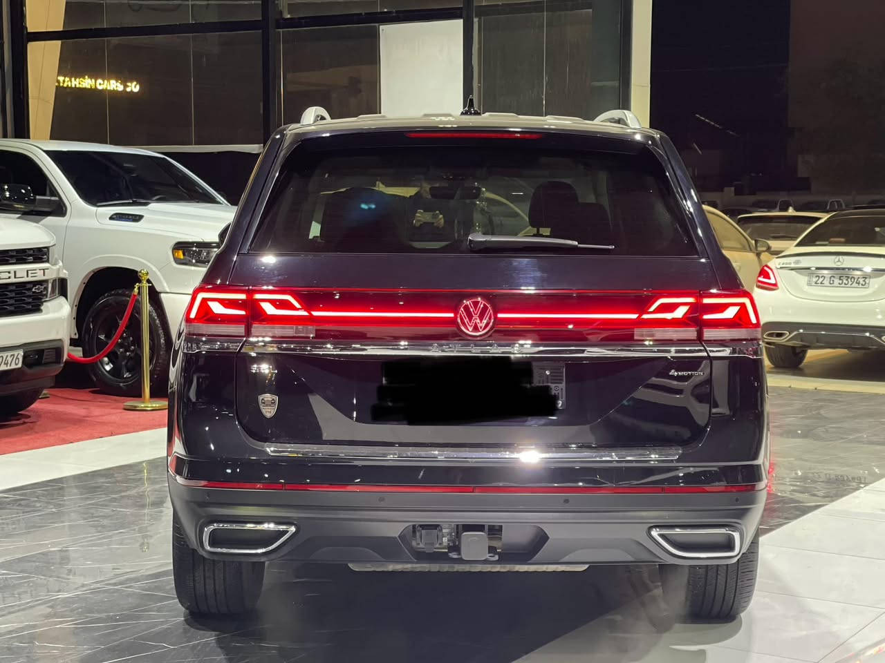 السلام عليكم 
ملاحظة سيارة مرقم اربيل جاهز  تحويل وكالة شرط 
سعر ((٣٣٠))ورقة
‎نوع سيارة :- اطلس فولكس واكن
سياره عائلي ٧ راكب  
 ‎ موديل:-٢٠٢٤ شكل جديد 
‎ماشيه ١٤ الف مايل فقط 
مواصفات SEL فول
فور ويل -بانوراما-داتاشو-صندوق شفط-تشغل عن بعد- رادار امامي خلفي جانبي-حساس ٣٦٠ درجة-بردة بيلادي-كشنات جلد كشن ميموري-كشنات تبريد تدفية-لايت ليد زينون- شحن موبايل وايرليس-دواخل ليد الوان ))
سيارة بدون صبغ حتى دعاميات شرط✅
 فقط ٤ اسابيع pdr 
ارباك ستيرن طاك مرجع بيلادي 
رقم شاصي موجود بالصورة
فحص سيارة سونار موجود  
مكان اربيل شركة ريبوار سالار 
***********
