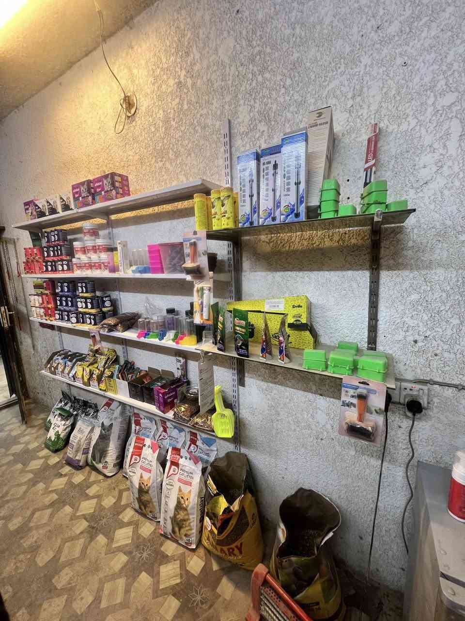 ✨ افتتاح جديد ومميز في منطقتكم! ✨
يسرّنا أن نعلن عن افتتاح معرض الامزون لبيع كافة مستلزمات الكلاب والقطط 🐶🐱، حيث نوفر لكم كل ما يحتاجه حيوانكم الأليف من:

🔹 طعام عالي الجودة
🔹 سناكات ومكافآت لذيذة
🔹 رمل القطط
🔹 مستلزمات العناية المختلفة

📍 الموقع: بغداد – سبع بكار
مجاور محل الإنترنت الخاص بنا، مقابل منتزه الهبدي.

🚚 التوصيل مجاني داخل منطقة سبع بكار.

نرحب بزيارتكم ونسعد بخدمتكم، فالعناية بحيواناتكم الأليفة تبدأ من هنا.
معرض الامزون – كل ما يحتاجه حيوانك الأليف في مكان واحد


**إذا كنت صاحب هذا الإعلان وتريد حذفه لأي سبب، رجاءا أرسل رسالة إلى الدعم الفني**