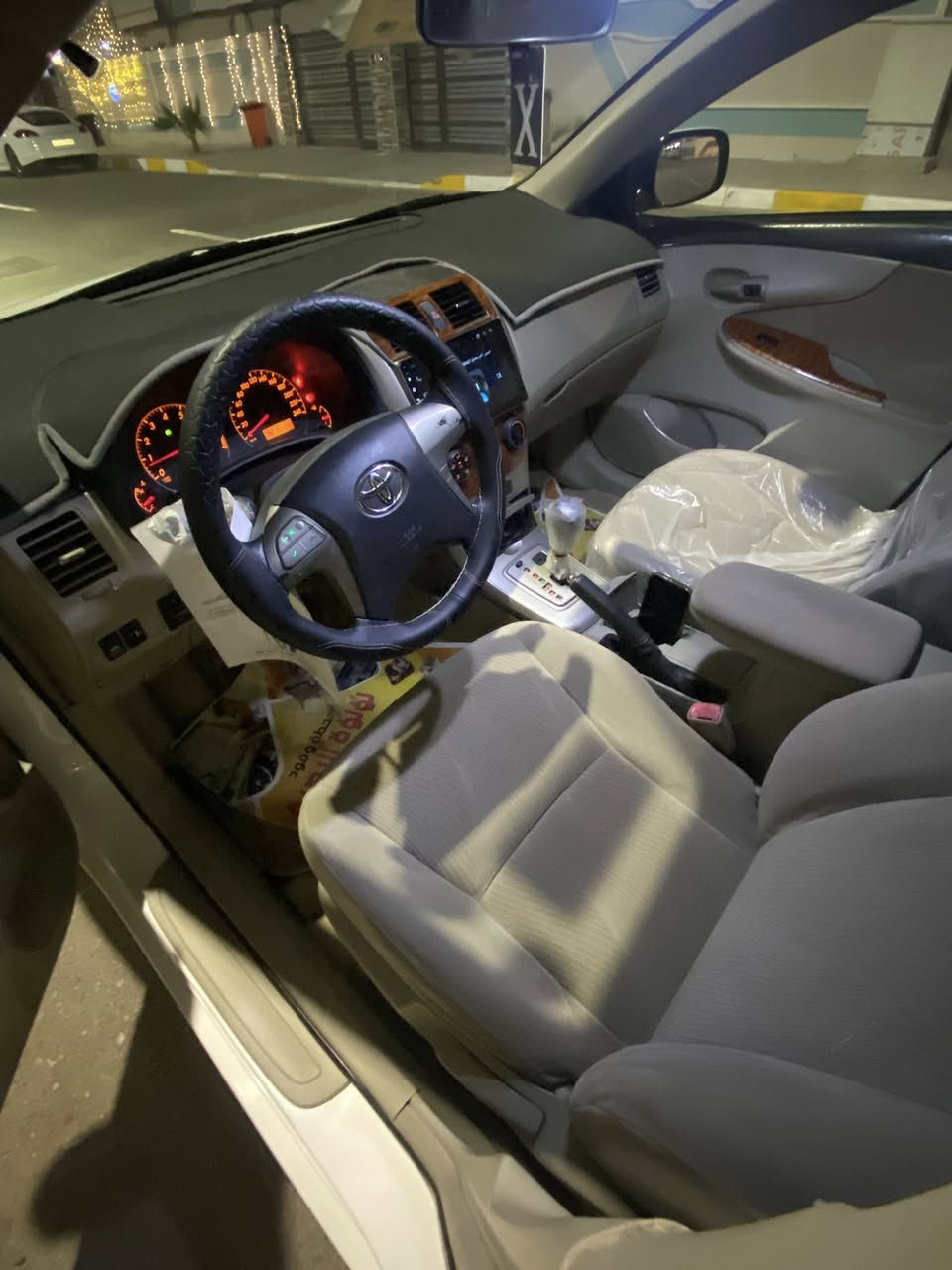 كورله خليجي مديل 2011 سياره فول ماعده الفتحه رسياره داخل بيجي يدات نيكل  اشاير بالمري كروز سرعه  سياره تبريد حداديه تدفئه  مكينه تايرات كله جدد مدوشمه السياره  سياره بيها بنيد صبغ ومدكر  مقسم  السعر 115  وبيها مجال مكان السياره البصره رقم الهاتف ***********
