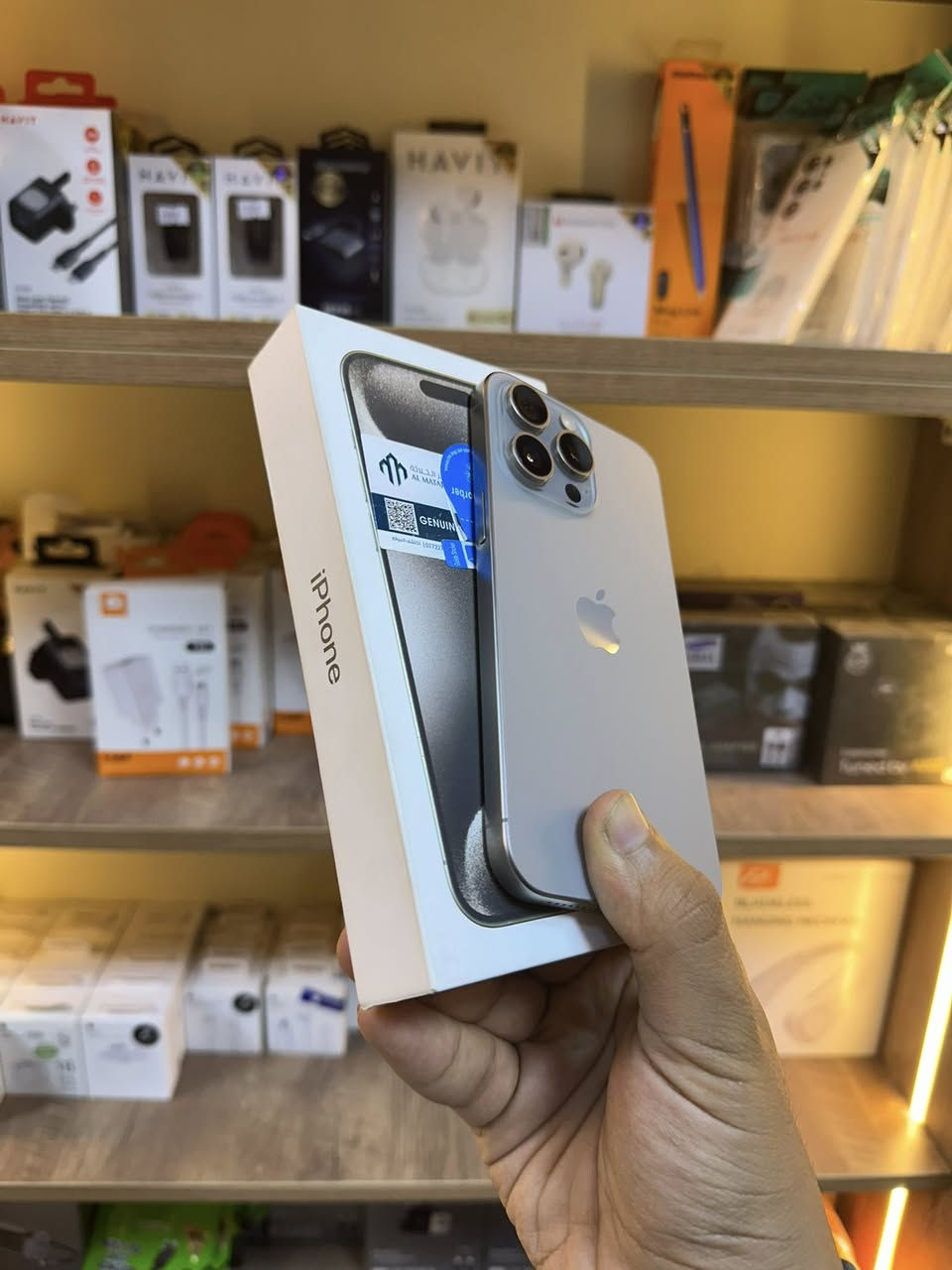 السلام عليكم
للبيع ايفون 15 برو ماكس ذاكرة 256 بطارية 86% بلادي لا مفتوح ولا مصلح عربي شرق اوسط الجهاز اعتبره فاتحة من الباكيت من كد ما نضيف العنوان بغداد اليوسفية حي الشهداء مركز الأمير مركز الامير للهواتف  
للاتصال:***********
