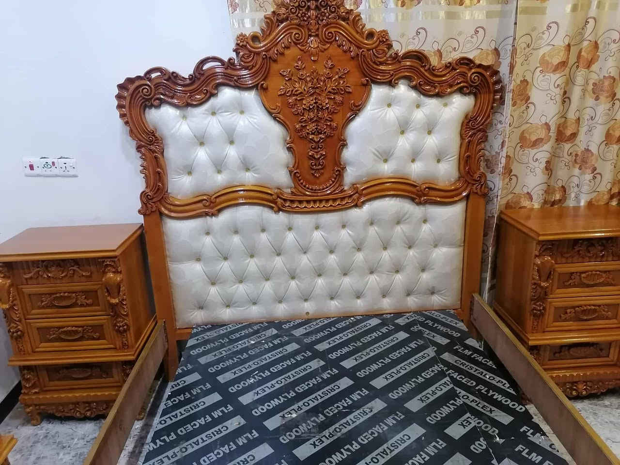 السلام عليكم غرفه للبيع مستخدمه شيء قليل السعر ٢,٥٠٠مليون بغداد الزعفرانية
***********
