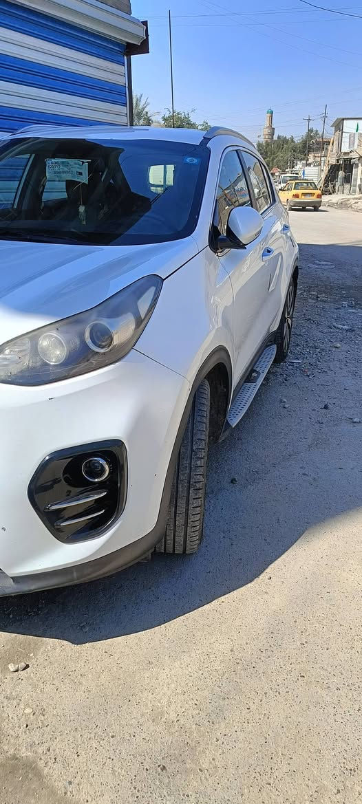 سلام عليكم مراخصت الد من 
كية سبورتج 17 خليجي بيها قطعتين بارد 
ماشية 120الف 
سيارة مال جني 
السعر 165وبيها مجال
 وتساب ***********
