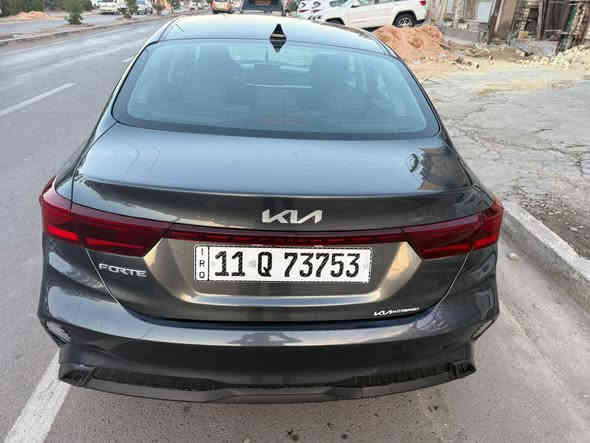 السلام عليكم 
فورتي وارد امريكي موديل 2024
فئة LX
محرك 2000
مرقم بغداد باسمي
السعر -(153) ورقة وبيها مجال  
السونار بالمنشور
العنوان بغداد الشعب 
***********
