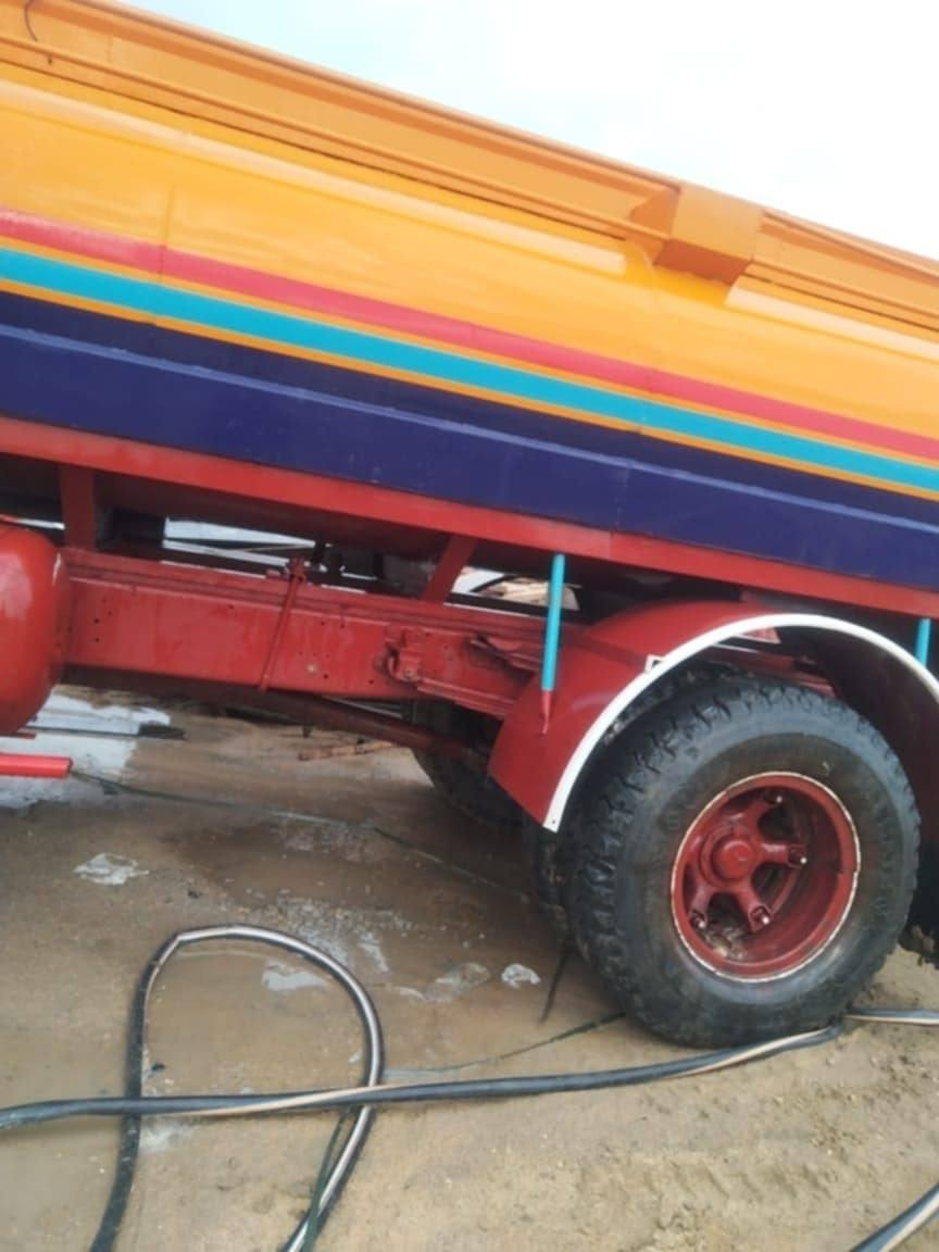 سلام عليكم ابردين البيع مديل ٨٢ عشراويه شاصي مكفول رقم نينوى تنكر جديد مكان كربلاء رجان الموشراي لايخابر ***********
