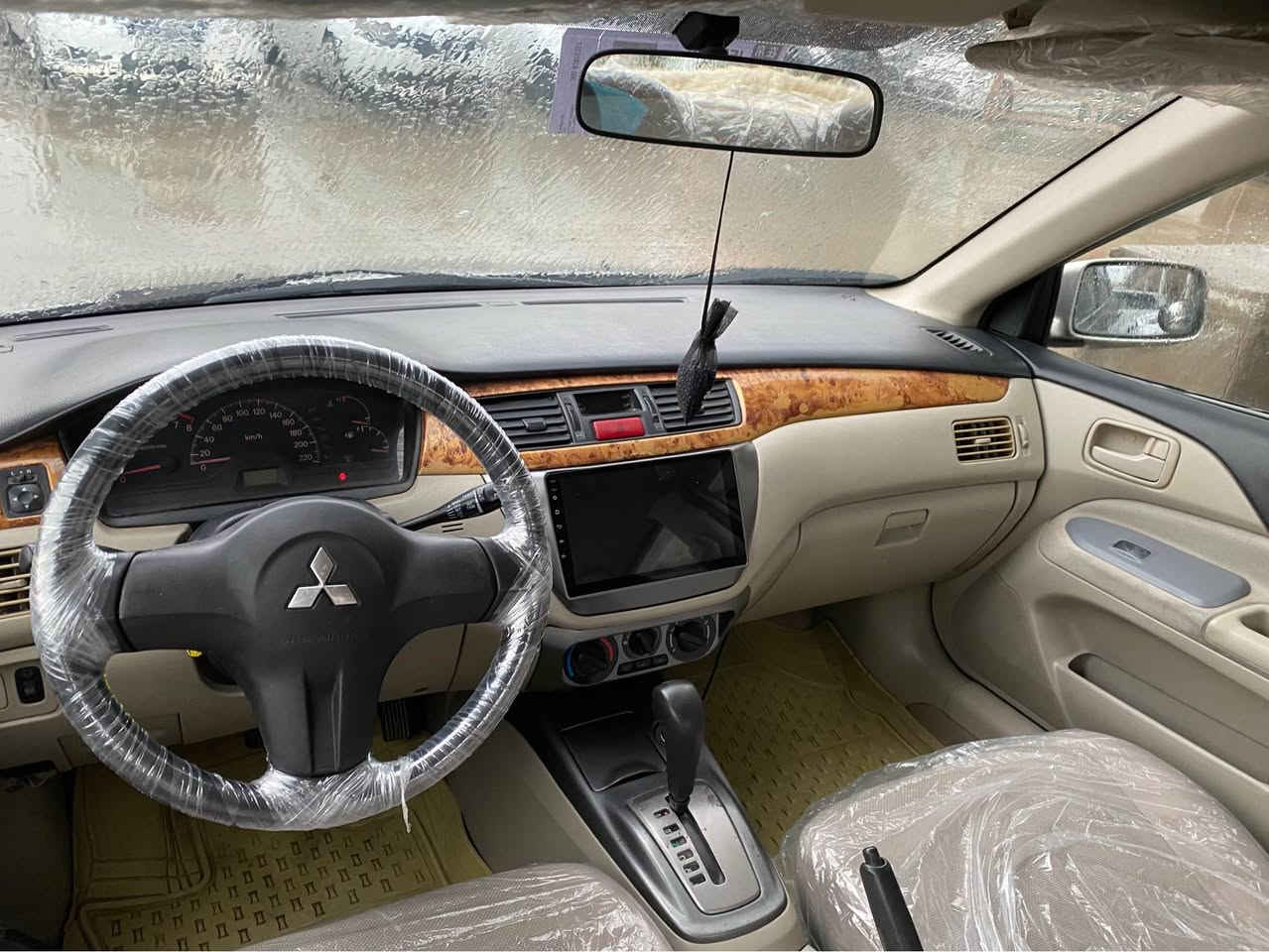 لانسەر ٢٠٠٩ بۆ فرۆشتن ٣ پارچەی بۆیاخە تەقەو ڕەقەو سەنەوی و تەحویل بەشەرت و مەکینە گەورە و ناوزەرد ناو فۆرمیکا . السليمانية, العراق


**إذا كنت صاحب هذا الإعلان وتريد حذفه لأي سبب، رجاءا أرسل رسالة إلى الدعم الفني**