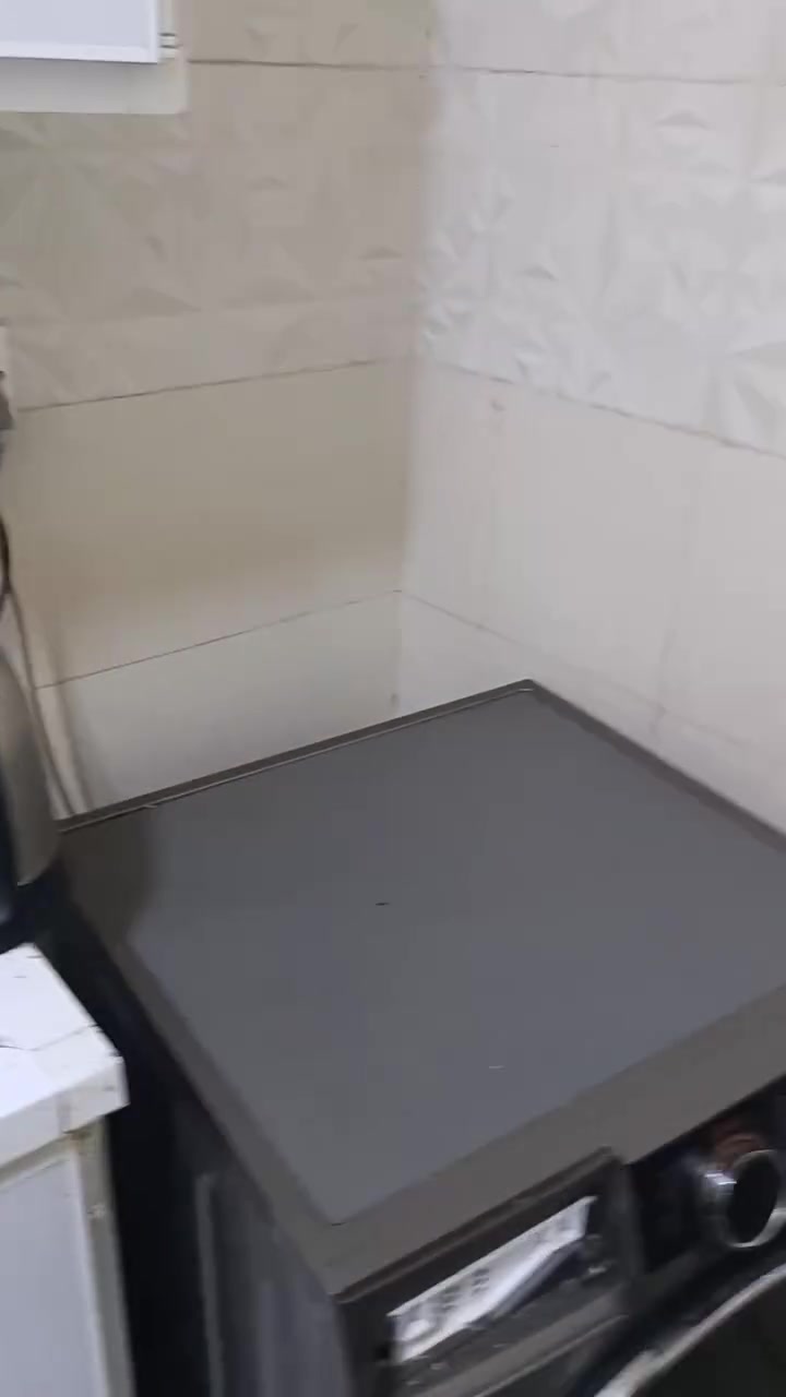 شقه مؤثثه طابق ارضي للايجار بدون دلال الاعظمية شارع عمر مقابل أسواق الباخرة تحتوي على غرفتين وصاله ومطبخ مستقل وترك ومنور أمامي اجار 750 الف مقدمه ثلاث شهور تفاصيل أكثر اتصل على الرقم ***********
