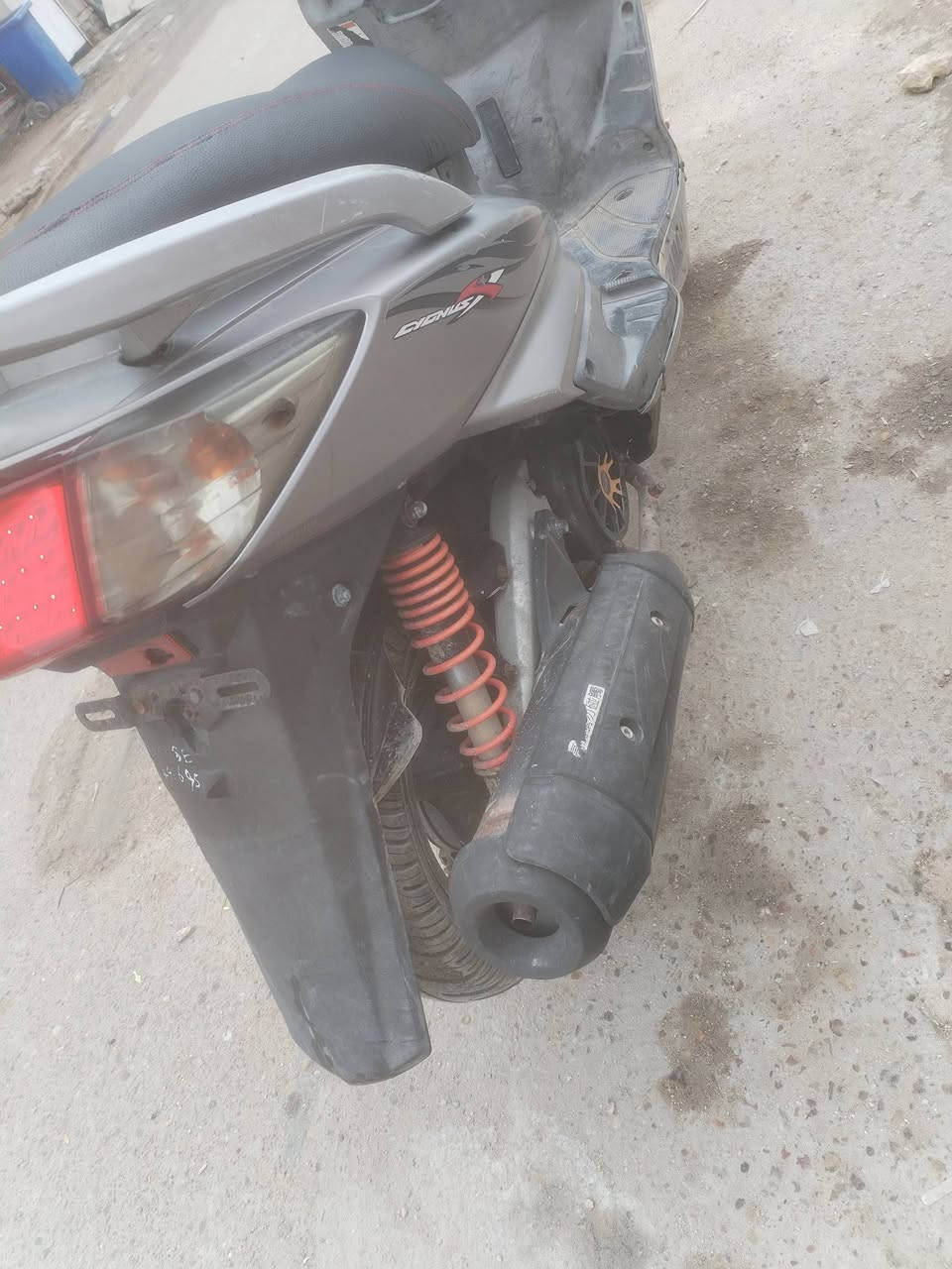 السلام عليكم سكنس فحل للبيع مقفوله كفاله عامه جاهزه اي نقص ما بيها مكاني الزعفرانيه  شراي خابر بخدمتكم ***********
