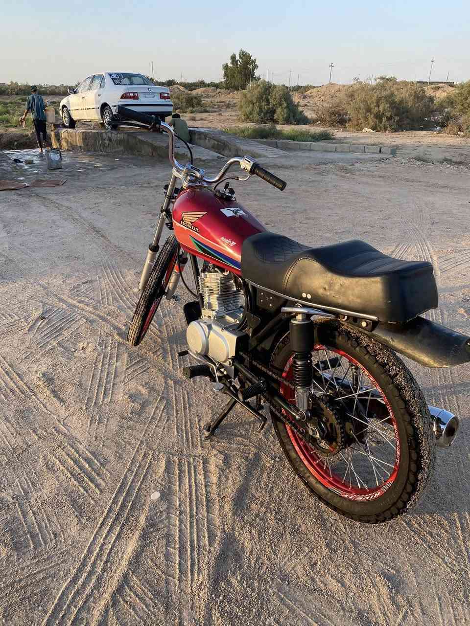سلام عليكم سيجي نامه للبيع مديل 25دراجه احله من صوره مبدل ولفات شاصي 25شلامجه كلك سعر600وبيه مجال مكان ناصريه حي سبل ***********
