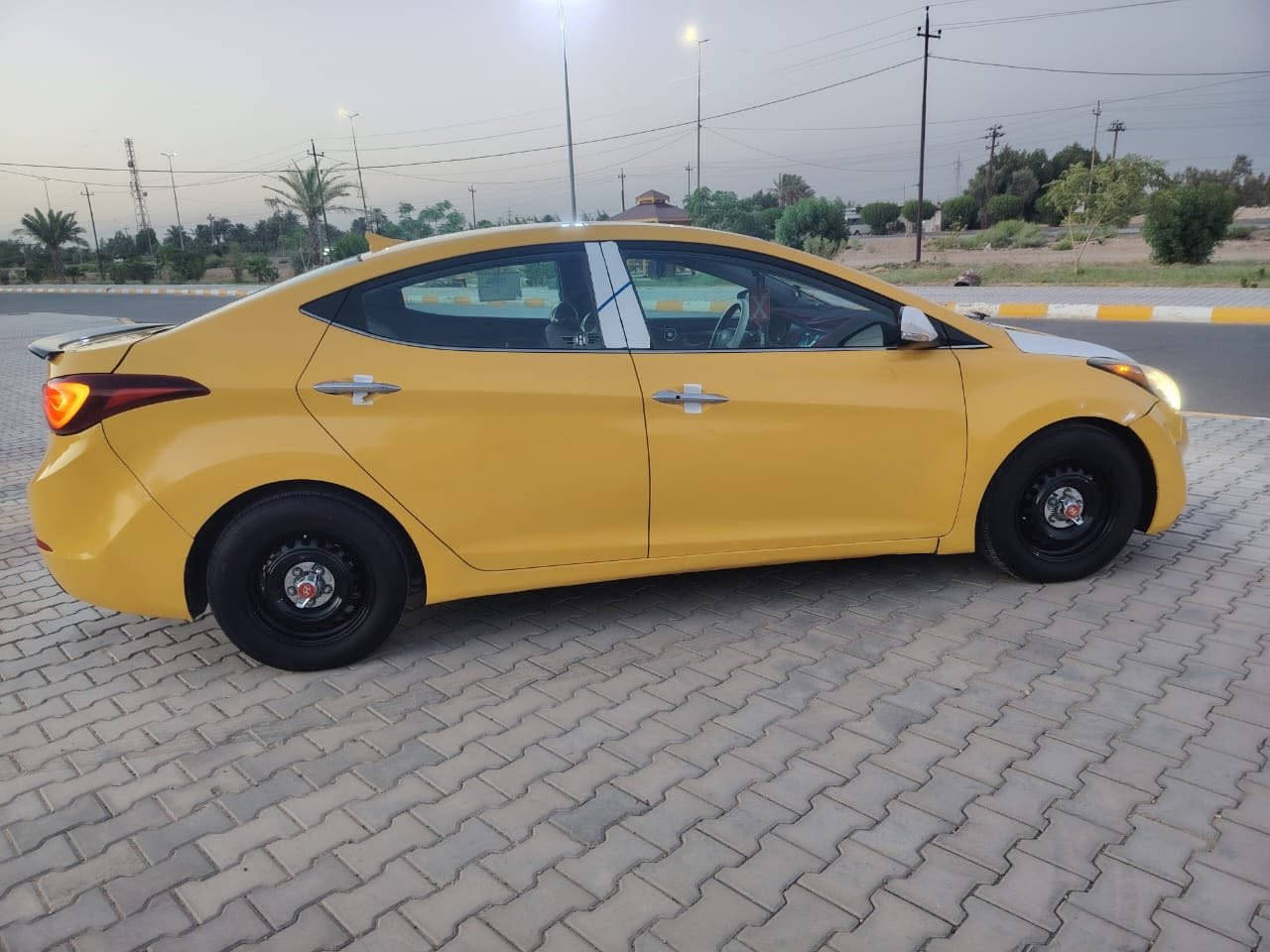 السلام عليكم النتره موديل 2015 وارد امريكي بيها طخه بل جاملغ الخلفي بصيطه والباقي مكفول السياره ليبل واحد مكينه 2000 دوش رقم بغداد دولي خط وبحث مصفرات السياره فول مواصفات فتحه بصمه شاشه كامره فول السياره تخم تاير حداديه جديده تبريد ثلج السعر 97 وبيها مجال الشراي هاذ رقمي *********** مكان السيآره واسط ما متواجد ع فيس
