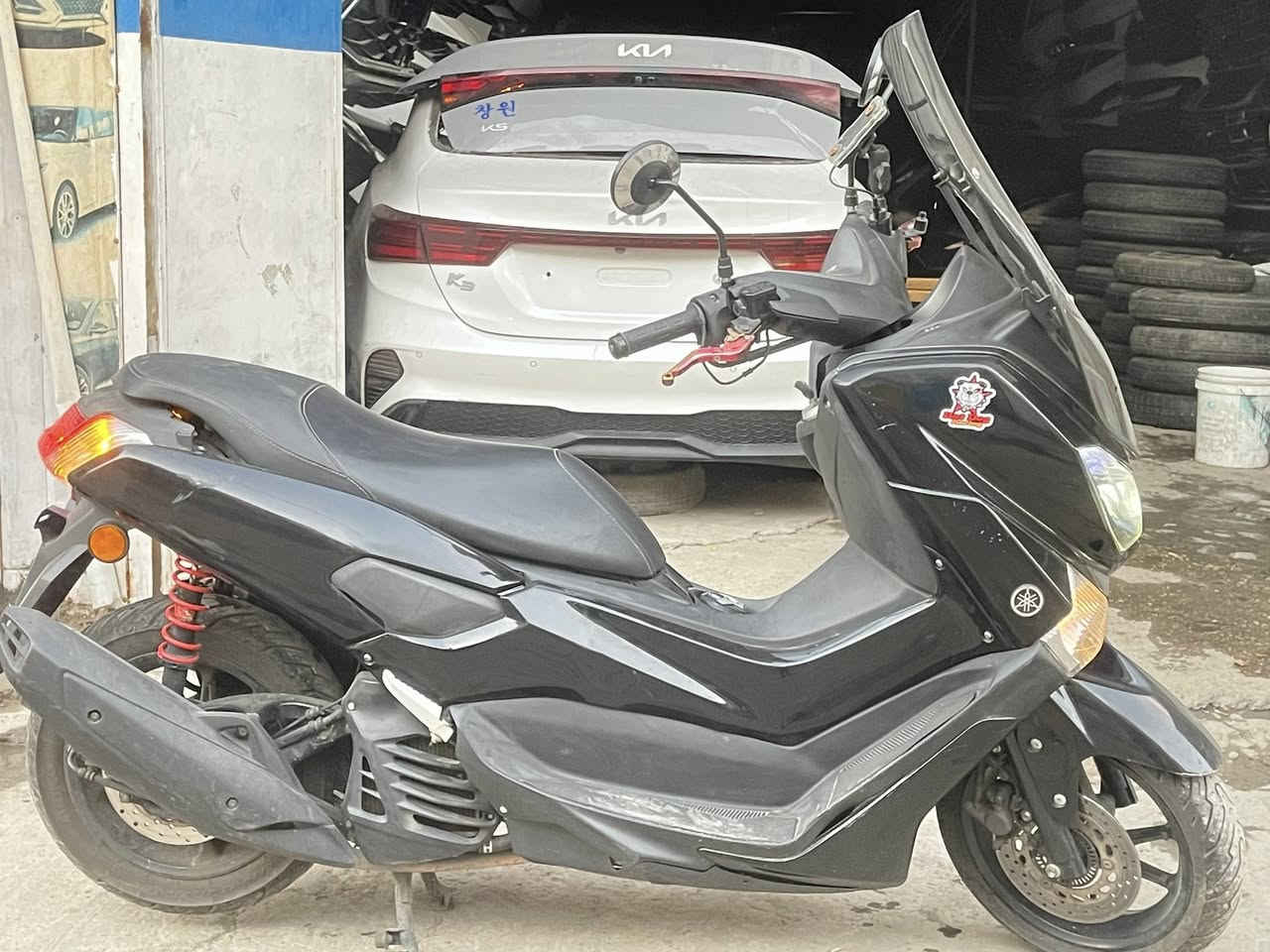 السلام عليكم  ان ماكس  نضيفة

العنوان شارع الضلال 

سعر 13

رقم  ***********
