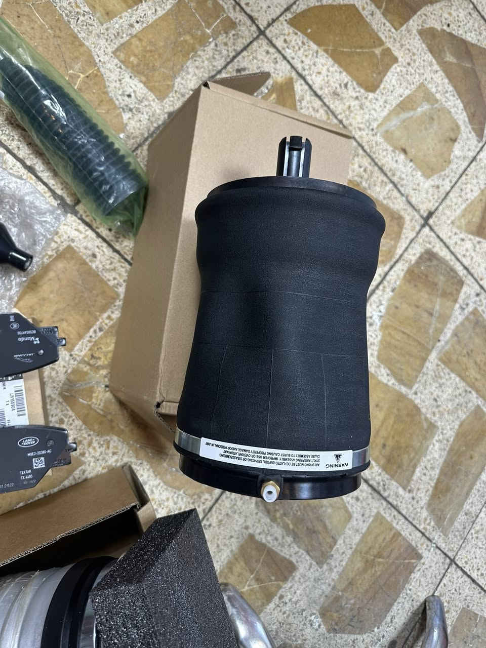 أحمد رانج روفر و جاكوار قطع غيار
أربيل  ***********
***********
