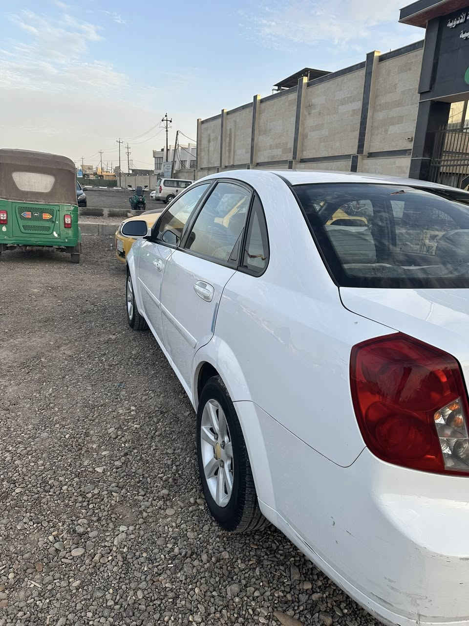 اوبترا 2010 للبيع بيهه ضربه بالباب خلف السايق مبين بالصور
السعر 85 ورقه رقم صاحب السياره *********** 
مكلف بالنشر
