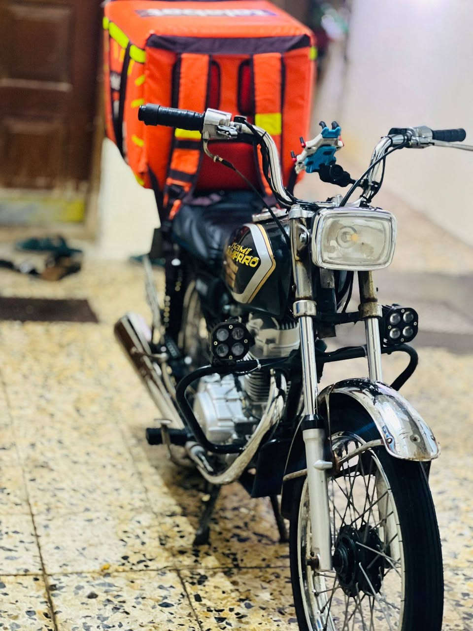 السلام عليكم دراجه نامه للبيع مديل 21 رقم وسنويه دراجه نضيفه شرط الفحص مكينه ما مفتوح والسنويه لل 2030 رايده ب مليون و٥٠٠   ١٥٠٠ وبيه مجال رقمي ***********
