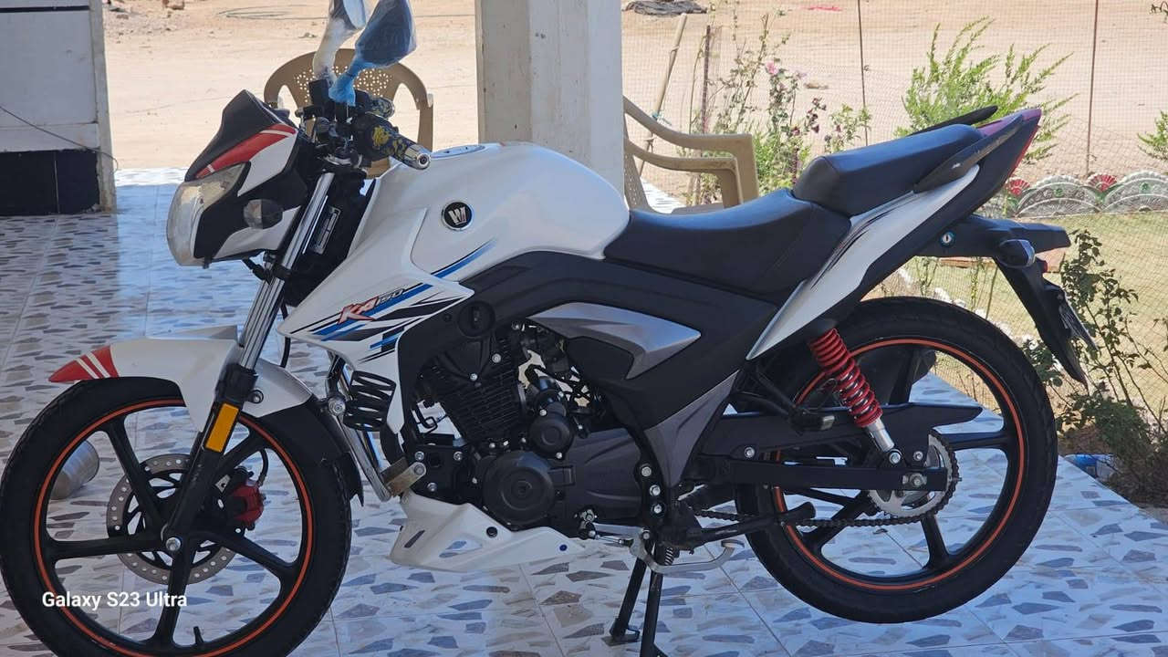سلام عليكم موطور هاوجي مسجل الوحات نكليزي موديل ٢٣ صارله شهر من شديته سعر 17 ونص بي مجال رقم ***********
