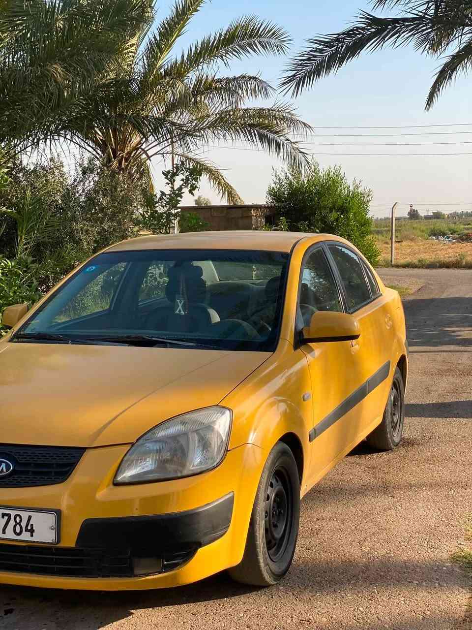 السلام عليكم كيا ريو خليجي  2007 بسمي محرك 1600 جديد بدون تنقيص وتبخير تبريد ثلج سياره بيها تصليح هلالت ودوسات فقط كفاله سياره خير من الله جاهزه لشغل ***********/*********** مكاني ابو غريب 65 وبيها مجال
