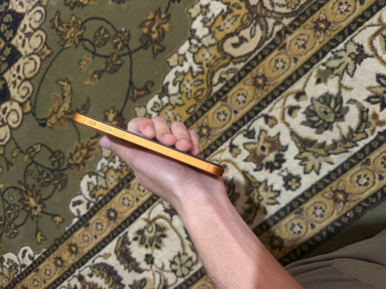 XR 
ذاكرة 64 
بطارية 76 
كلة بلادي فقط محور + الضهر الاصلي موجود 
محور 17 برو ماكس تحوير عالمي ببغداد 
حتى زر الصامت دگمة مو عتلة


**إذا كنت صاحب هذا الإعلان وتريد حذفه لأي سبب، رجاءا أرسل رسالة إلى الدعم الفني**