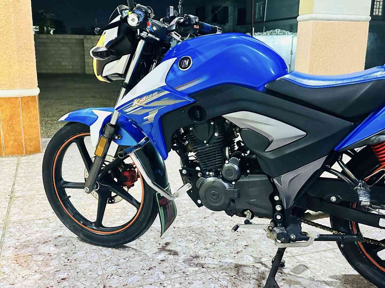 يا الله من رخصت الادمن 

ماطور هاوجي موديل 21
نظيف جداً ما بي شي مبدل
مسجل أوراق كامله
مكان الرمادي حصيبه الشرقيه 
السعر 18 
تواصل ***********
