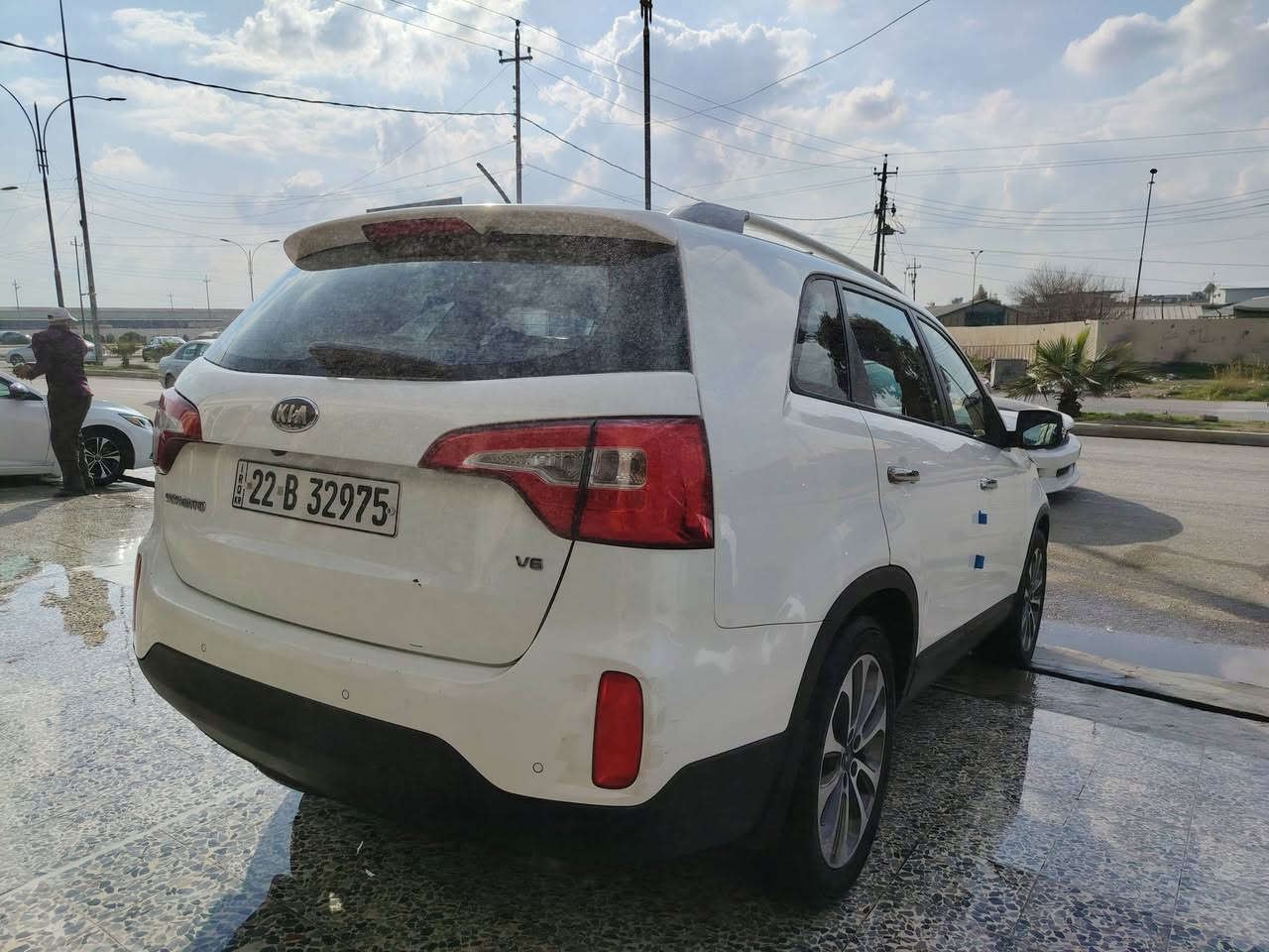 السلام عليكم
سياره سيرنتو  2013 شكل 2014  للبيع ماشيه 180 الف المحرك  6 مبدل مال قصه شرط زيرو قبل شهر بيها بارد باب السايق شبر وباب السكن شبر بدون دواخل شرط مكفوله
السياره باسمي السنويه 2027 تسقط
السعر 195 ورقه وبيها مجال
للاتصال على الرقم ***********////***********
