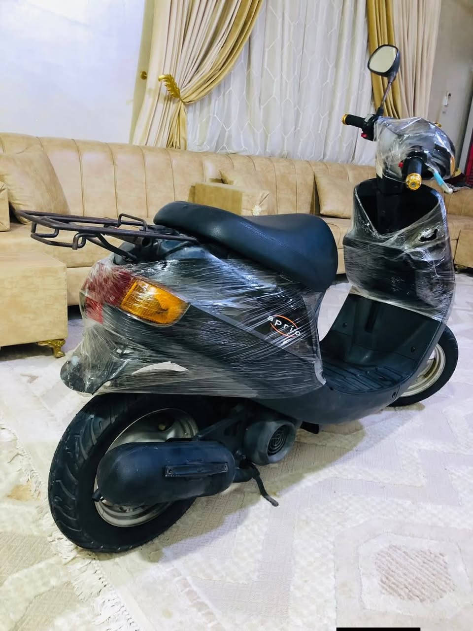 دراجه للبيع حاويه صار اربع ايام من طالعه
***********
