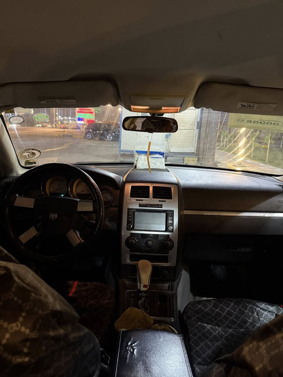 السلام عليكم للبيع دوج جارجر مديل 2010 كفاله ضربه ضبغ تبديل جاهزه كير مكينه حداده كله جديده صارله يومين من نافضه باتري جديد تخم تاير جديد كامله من كلشي ماناقصه شي رقم بصره سنويه لل27تحويل بي وقت كشن كهربائي شاشه جبيره كامره خلفيه حساس السعر 110اوبيه مجال  هـ ***********    عنواني بصره حي الحسين
