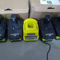 ريوبي • ١٨ فولت • ٥ أمبير