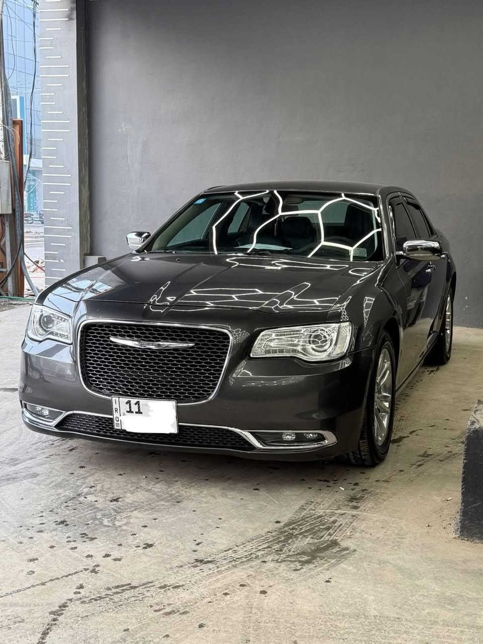 السلام عليكم شباب رمضان كريم
اوباما موديل 2018 رقم بغداد الجديد 

سنويه بسمي هزة جديدة السيارة كلين تايتل 

((مكفولة من الصبغ والضربة والتبديل والبارد ))

سيارة جديدة واحلى من الصور بهواي 

ماشيه 100 الف ميل السيارة فول مواصفات 

من عدا الفتحه والرادار فقط 

السعر ب 223 ورقه وبيه مجال بسيط 

مكاني بغداد / حي الجامعه / 

وهذا رقمي *********** 

وهذا بي واتساب ***********
