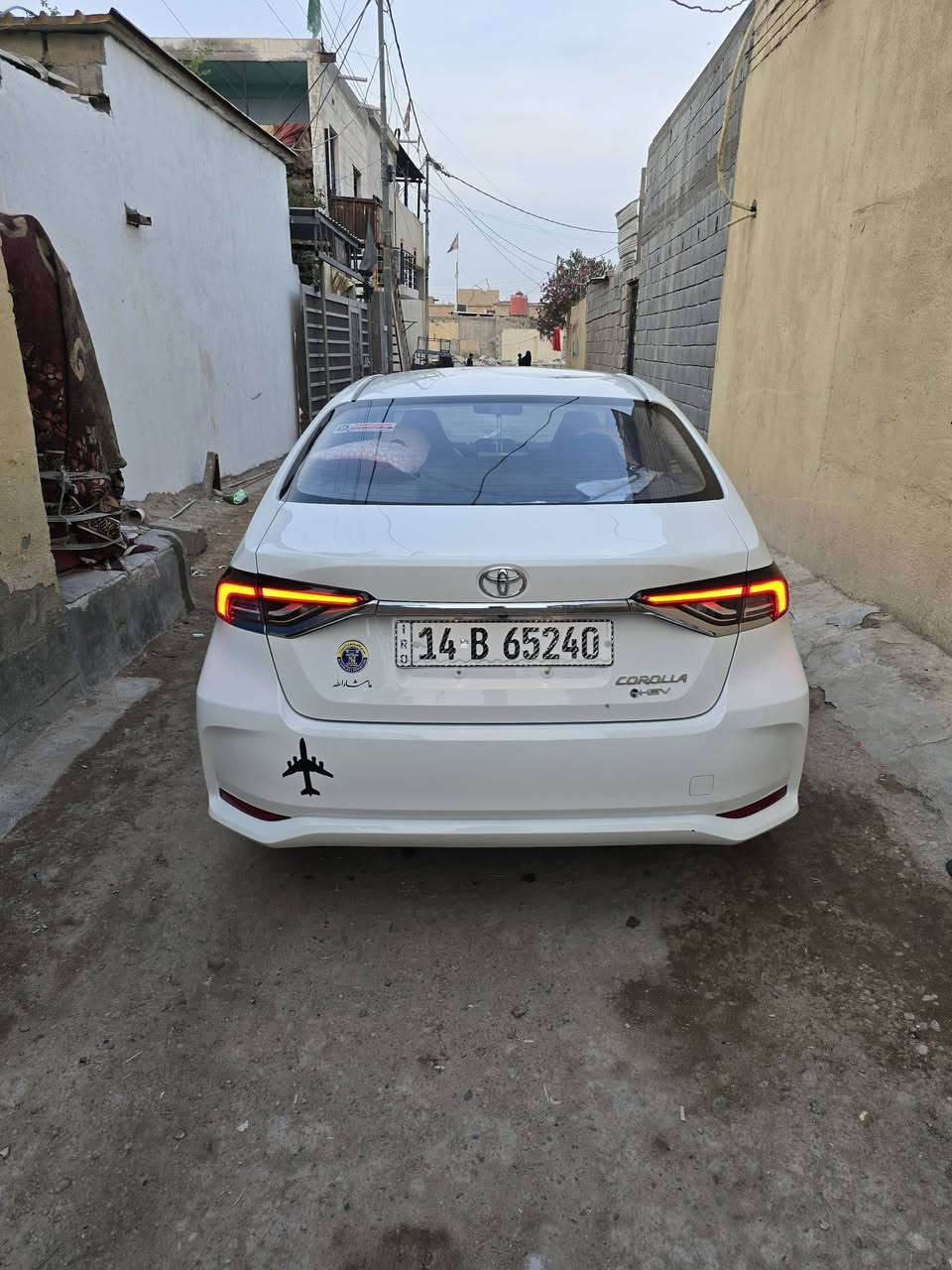 السلام عليكم كورلا هايبرد صيني مديل 2025 سياره كلش حلوة ارضيه مدوشمه كاعيات الأصليات كير مكينه فول السيارة ماشيه 11 الف
ميحتاج اكتب تفاصيل بعد انتم تعرفون هاند بريك بصمه وهسوالف السيارة بيها ضربات بدعاميه الأماميه وزلوق بلدعاميه الخلفيه الجاملق جهه اليمنى بيه بارد 4 اصابع  القماره بيها خسفه بسيطه اي واحد يكدر يرجعه السبير ما نازل ولا مشدود ع سيارة  وبيها زلق بصندوق الخلفي يعني مثل الطعجه ترجع  بارد السيارة الشكل الخليجي سيارة خير من الله لو ما معتاز ما ابيع ولياخذها بالعافيه عليه هاي الصور مثل ما موضح بيها ولمذكور رقم تلفوني *********** السعر 160 وبيها مجال اذا عجبتك اتصل وذا ما تعجبك لو غاليه عليك تولي لا تعلق ولا اطيح من سعرها وشكرآمكاني بصرة كرمه علي
