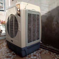 كونفيرة للبيع نظيفه وشغالة مابيها أي عيب  السعر ٦٠ ألف وبيها مجال  للت...