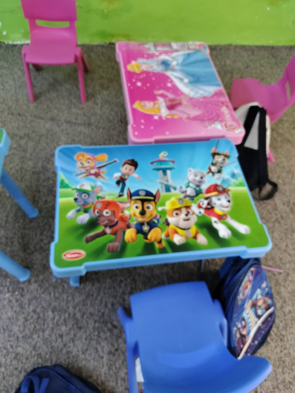 غراضه روضه للبيع
ارضيات اسفنج و رحلات وميز  بيهن مستخدم وبيهن مامفتوح من الجيس وكراسي  و سياج الوان والعاب توازن
***********
