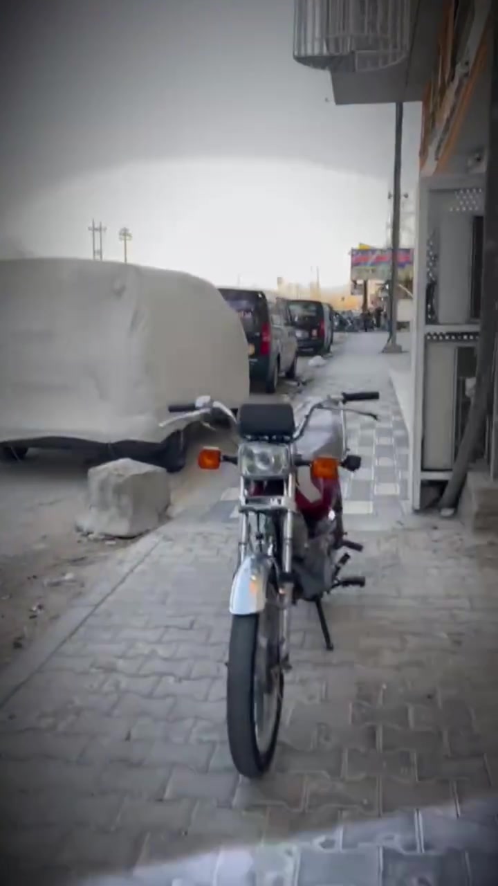 ملاحظه ما متواجد على الفيس فقط واتساب او اتصال على الخط
دراجه اربعه كير  جديده مافيها نقص موديل2021 اوراق كامله سكنر  السعر400 بيها مجال محرك ناعم شلعه لا تدخين لا تبخير  ولا تنقيص دراجه مثل ما تشوف  جديده   جديدان  دراجه ناشفه وحلوه اي اختلاف عن الصوره لا تشتري سعر400 اوراق سكنر عنوان نجف الرقم واتساب واتصال***********

