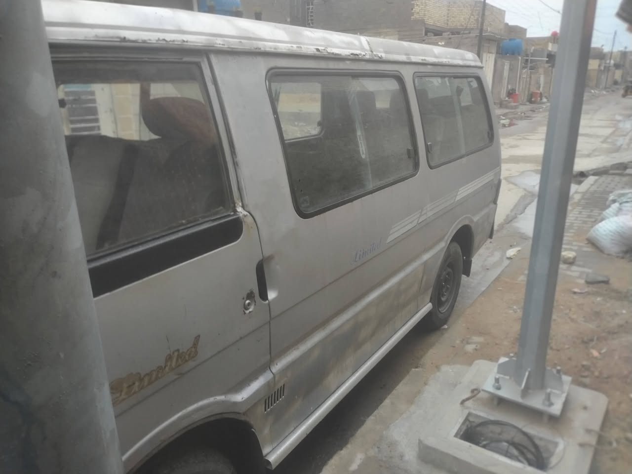 سلام عليكم كيه بسته موديل 1992
شواصي جدد ما معمرات مكينه. وكير جدد زوج تايرات  
سياره بلاديه راعيها ميت يعني ابيع بدون تحويل  سعره ٢٥. وبيها مجال  مكاني بغداد

*********** تصال ***********. واتساب فقط
