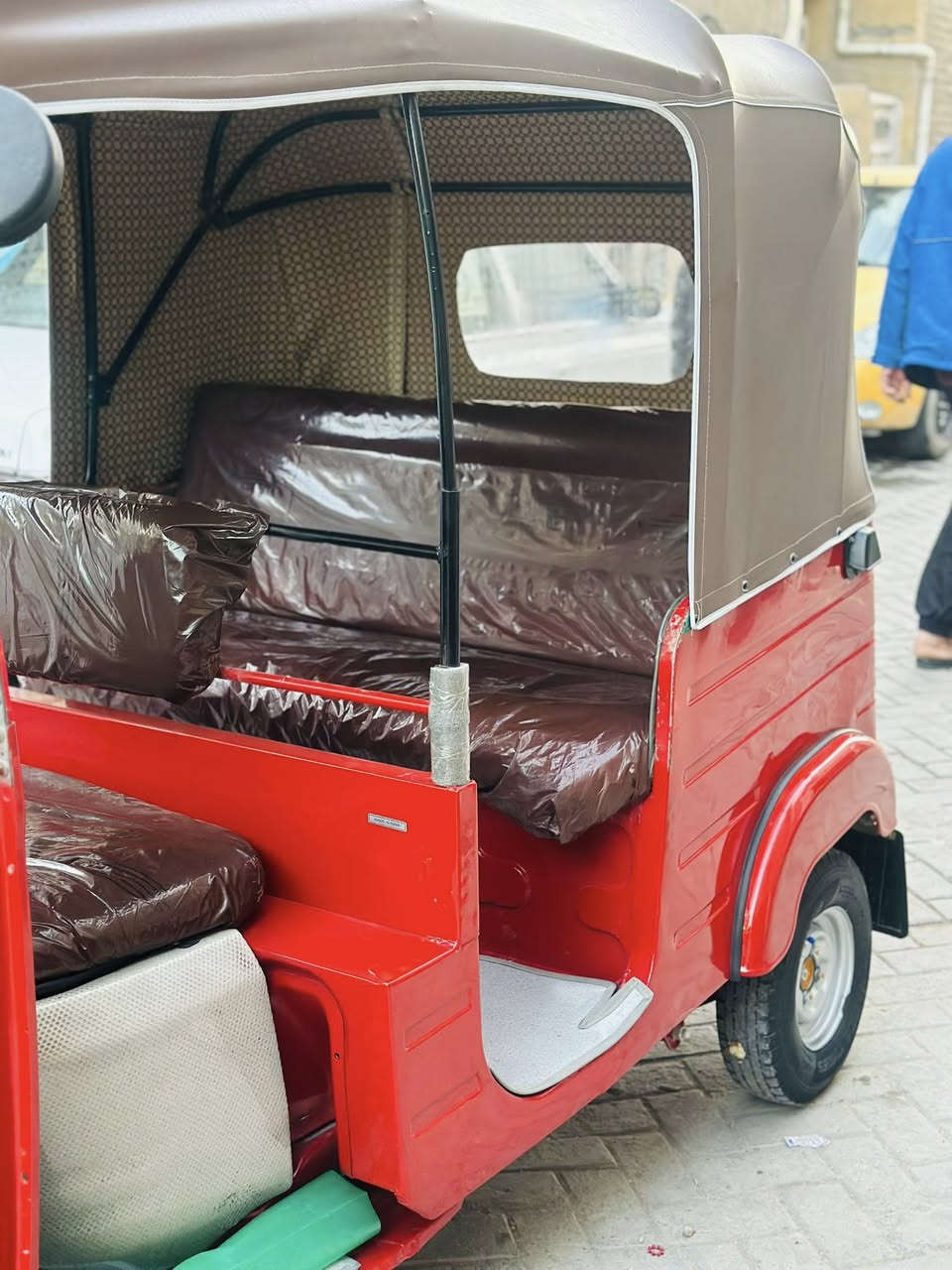 سلام عليكم تكتك 18للبيع رقم اوسنويه تحويل تكتك جاهزه من كلشي ربع ماذب عليهة مصبرغ الخد اليسر اثر زلوغ اودوس فقط مكان بغداد مدينت الصدر السعر 6اونص بيهة مجال ***********
