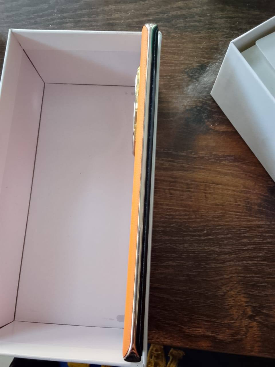 سلام عليكم موبايل هونر X9C المبايل صارلي اقل من 15 يوم من ماخذه وحاله حال الجديد وملحقات كامله كارتونه وشاحنه السعر 350 وبي مجال حك جيه معجبك السعر اعبر المنشور / ممتواجد فيس /الاتصال ***********
