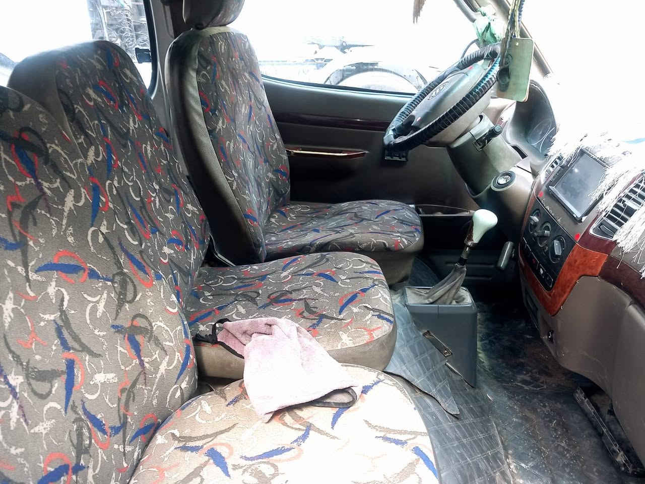 السلام عليكم من رخصت مدير الكروب سياره البيع فتون مديل ٢٠١٤سياره جهزه من مكينه كير حداديه سياره بلاديه رقم بغداد شرط التحويل عنوان بغداد امكلف بلانشر رقم صاحب السياره***********السعر ٦٥ وبيه مجال
