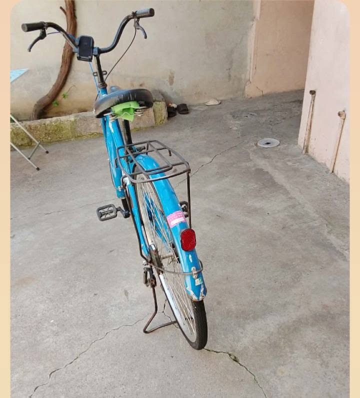 سلام عليكم  بيسكل لبيع السعر 80وبي مجال


**إذا كنت صاحب هذا الإعلان وتريد حذفه لأي سبب، رجاءا أرسل رسالة إلى الدعم الفني**
