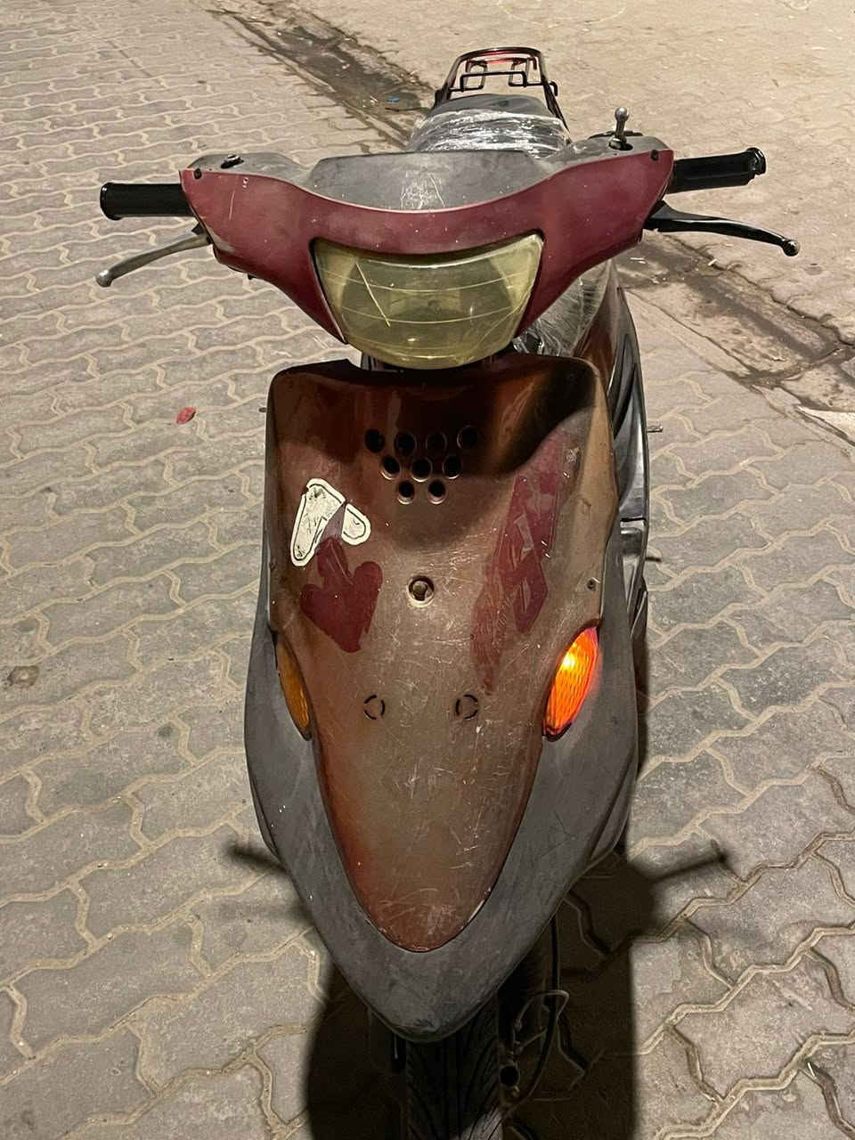 سلام عليكم دراجه للبيع تسعه زروف ياماها دراجه نضيفه وحلوه يشتغل بك لايت وأشاير بس  سلف عطلان الـسعر 250 الـمكان الـبصره القبله حي الجامعه للاستفسار ***********
