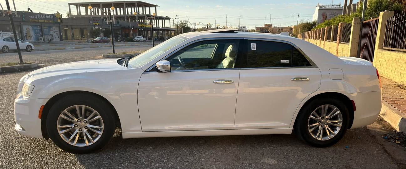 اوباما 2017
السعر 285 $$
عداد المسافة 72 الف mile 
حجم المحرك 6 سلندر (3.6L)
ايرباكاتهاا سليمه  100%
السياره بدون صبغ 
وبدون تعديل 
🔴 مواصفات C
داخل ابيض 
السياره بصمه
شاشه كبيره لمس
كشنات هيتر
كشنات جلد ابيض 
برده خلفيه كهربائيه 
مانع انزلاق+ABS
منافذ AUX+USB
حساسات خلفية+كاميرا
شاشة لمس
تحكمات استيرن
وبقية المواصفات المعروفةC
رقم أربيل سنويه جديد 🆕 ودفتر بانزين 
🔴 (العنوان/كركوك )
🔴 للاتصال/  *********** كركوك, العراق
