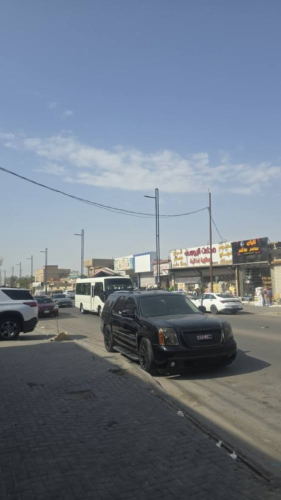 سلام عليكم 
حديده
يوكن 2010 دينلي
محرك ٦١٠٠
كير ٧٠٠
سياره كفاله من كصه وضربه  فقط رشه جماليه 
سياره جاهزه ما نقصه شي 
*********** البصرة, العراق
