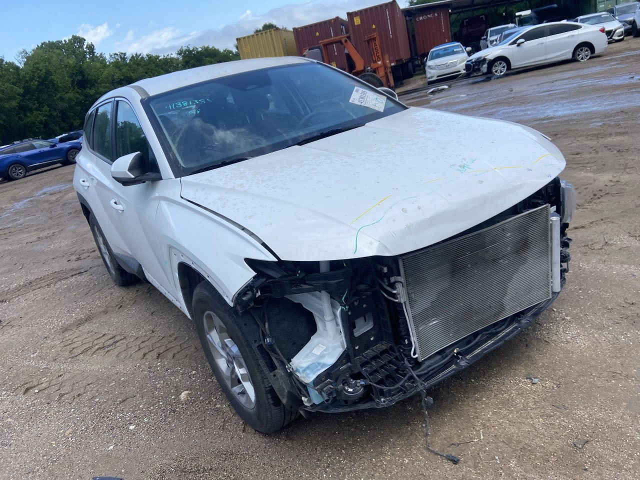 السلام عليكم للبيع توسان موديل 2024 وارد امريكي بدون ايرباك حادث بصيط مرقم كامل بسمي الاتصال ***********
