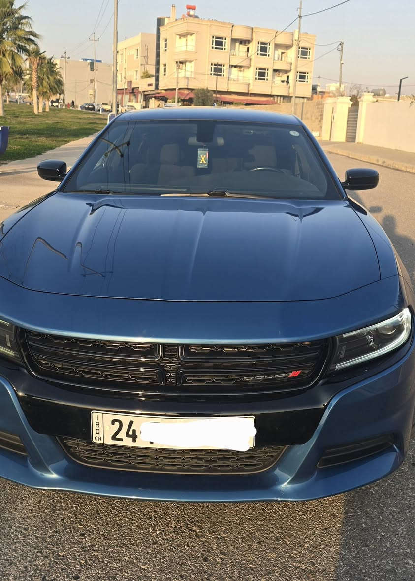 جارجر 2023  ( الإصدار الاخير ) Last Call 
لون بحري💙
مواصفات بلاك توب Black Top
6 سلندر تو ويل 
بيها قطعة كلير أمريكا ومكانين تقليم 
رقم وهزة وسنوية كله جديد 

مكان السيارة دهوك 

***********
***********
