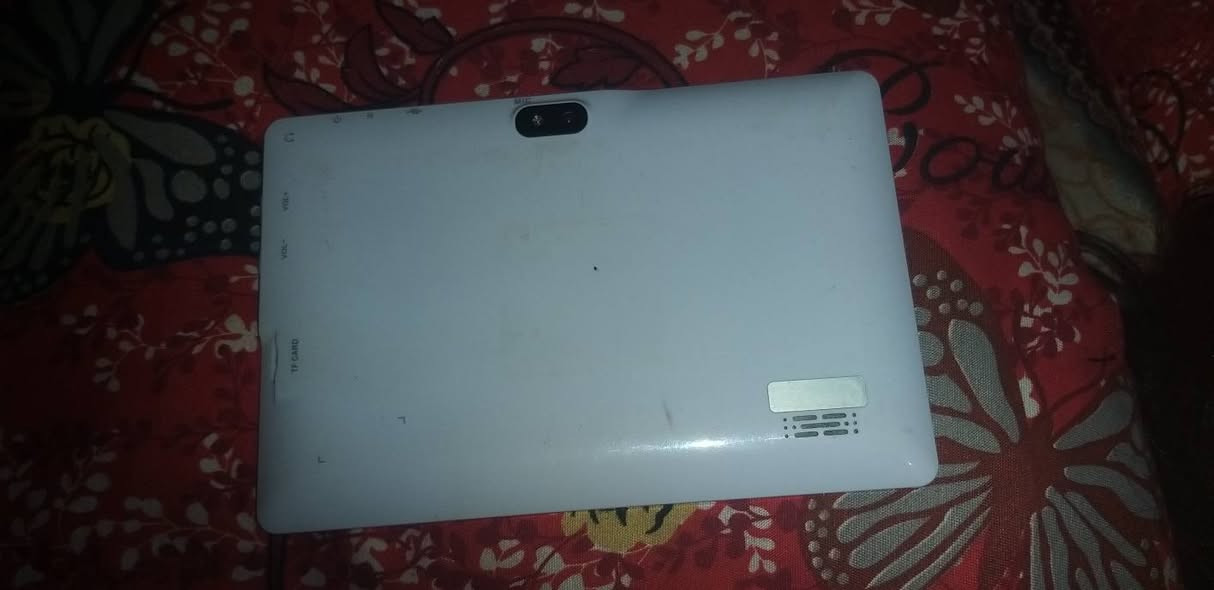 ايباد نضيف شغال ينزيل جميع التطبيقات عنوان حله شارع الحسينيه   رقم الهاتف ***********
