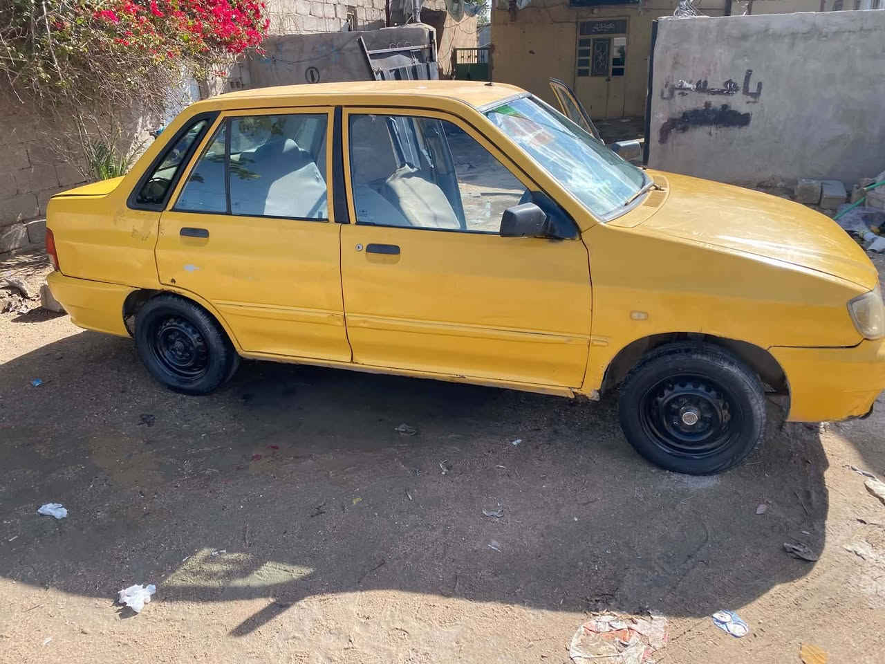 سلام عليكم سايبه لبيع مديل ١٣ بسمي سياره سنويه صاقطه ٣سنوات غرامه عليه ١٠٠ الف سعرها ب٢٠ شراي خابرني بخدمتك مكاني كربلاء خلف جامعت عميد ***********
