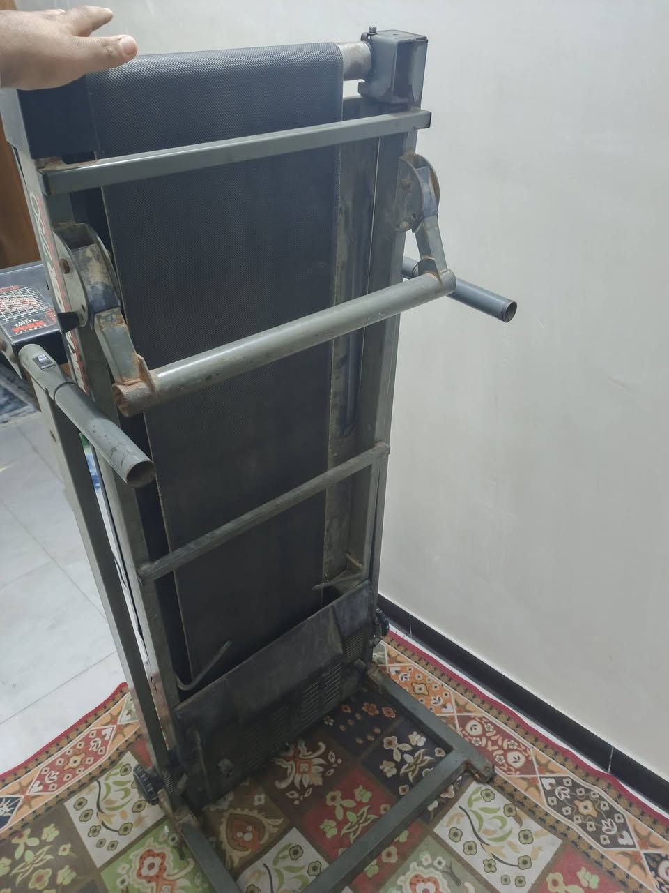 السلام عليكم جهاز جري للبيع شغال درجه وحده المنضومه مال سرع شايليه يعني سرعه وحده يشتغل واكو دكمه طفي وشغل من خلاله يتحمل وزن السعر 60 وبي مجال حك الجيه المكان حي التراث مال البياع *********** هذا بي واتساب *********** هذا مكالمه اسيا واكو مايسنجر
