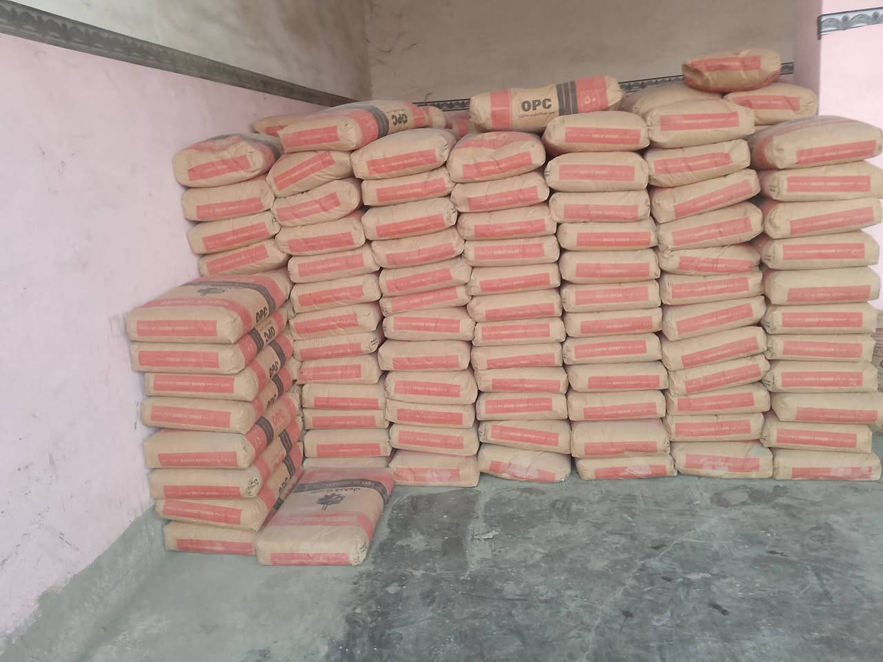 سلام عليكم يوجد سمنت وحديد بسعار مناسبه العنوان جسر ام شبابيط وحياكم الله ***********نشوان***********نصيف
