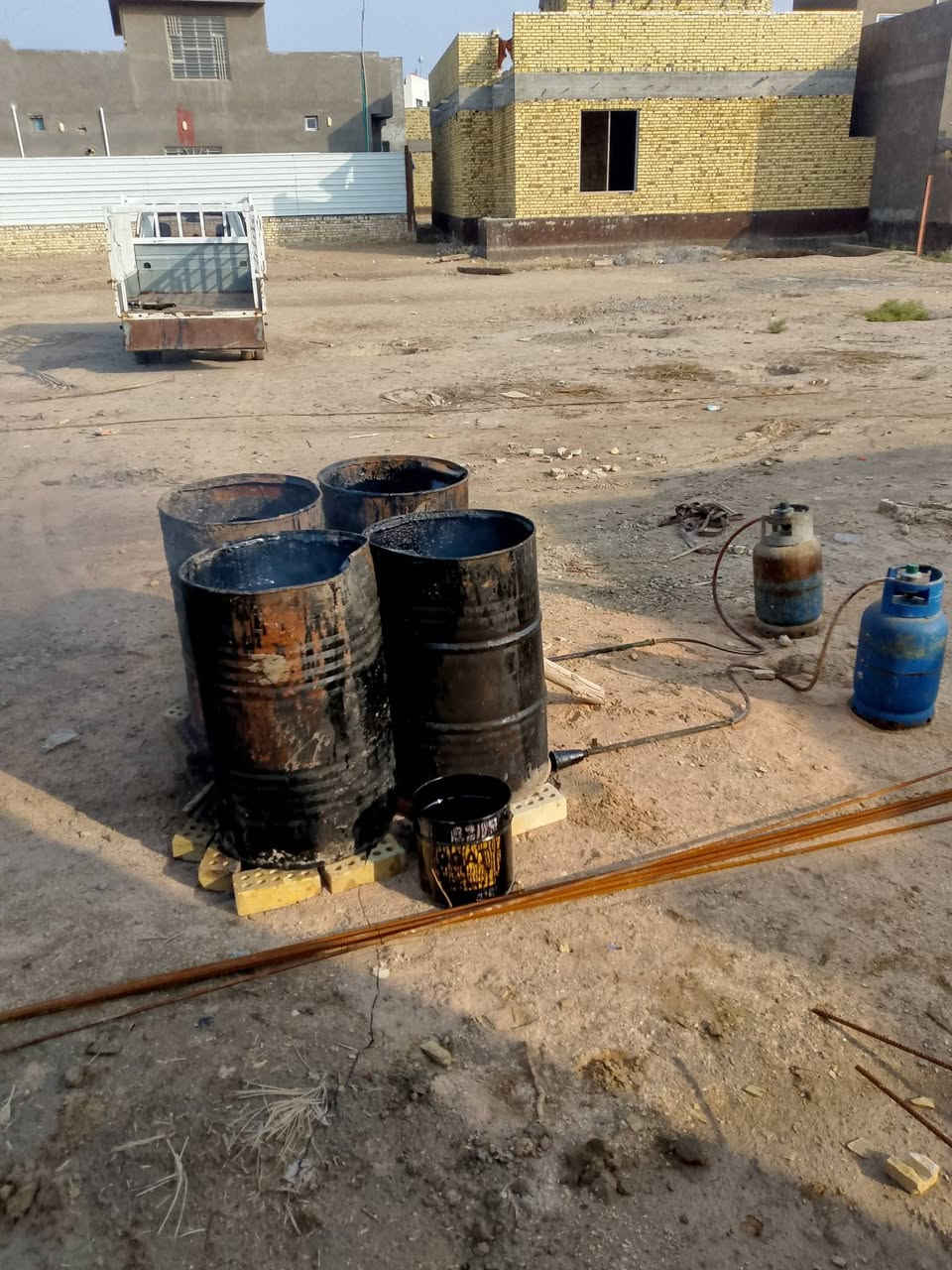 تزفيت لسطوح ولبتلوات بسعار مناسبه جدا مع تنضيف لصطح بلبلور لهواه ماده لفلانكوت زفت دوره شغل درجه اولى ***********
