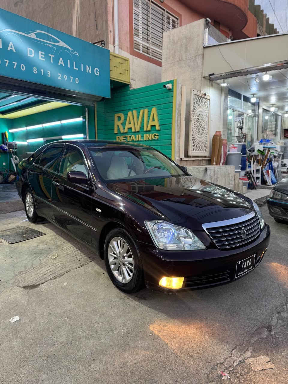 ماشاءالله لەماڵی هەموو لایەک 
تۆیۆتا کراون شاهینە بڕاوە ٢٠٠٥ ناوزەرد گێڕو مەکینە گەورەی بێ دووکەڵ ١٦٦هەزار ڕۆیشتوە سەیارەکە تایبەتە ٣ دووگمە پەردە ٢ کووشن کارەبا سووکان کارەبا مەجموعە لێگزز سوکان حەیزەران کامل مەسرەفی کراوە گەرمو ساردی بەشەرت برێکیشی بەشەرت بەستراوە جامی هەڵگیراوە پاتری لۆک هایدرۆلیکی گێڕیشی گۆڕاوە فۆرمیگاو ناوی لۆک لەخزمەتانام لە سلێمانیم
سعر ٤٤ گەڵاو مەجالێکی برایانە
0774 152 19 20 السليمانية, العراق
