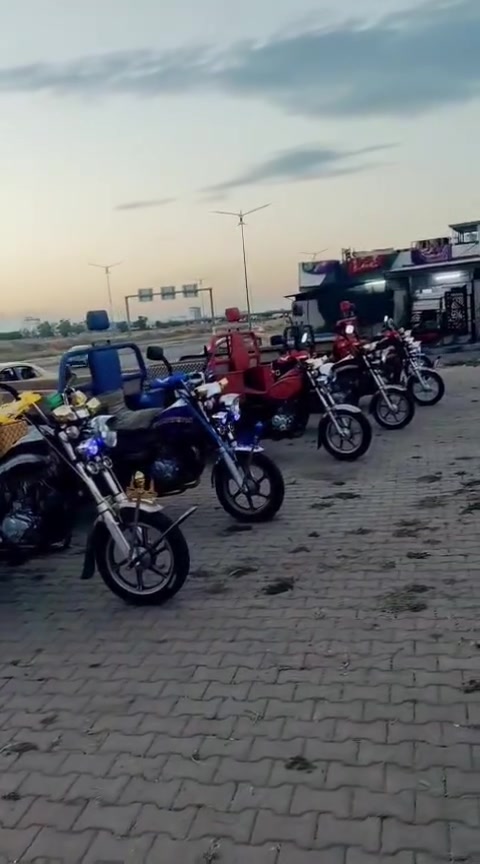 سلام عليكم شباب عندي هي الستوتات لبيع اسمع المقطع لخير وخابرني وتدلل مكاني كركوك وهذه رقمي ***********
